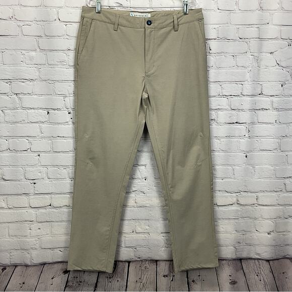 Devereux Golf Pants Men's Size 35x30 Tan Hybrid Athleisure Stretch Sports Casual - Picture 1 of 10